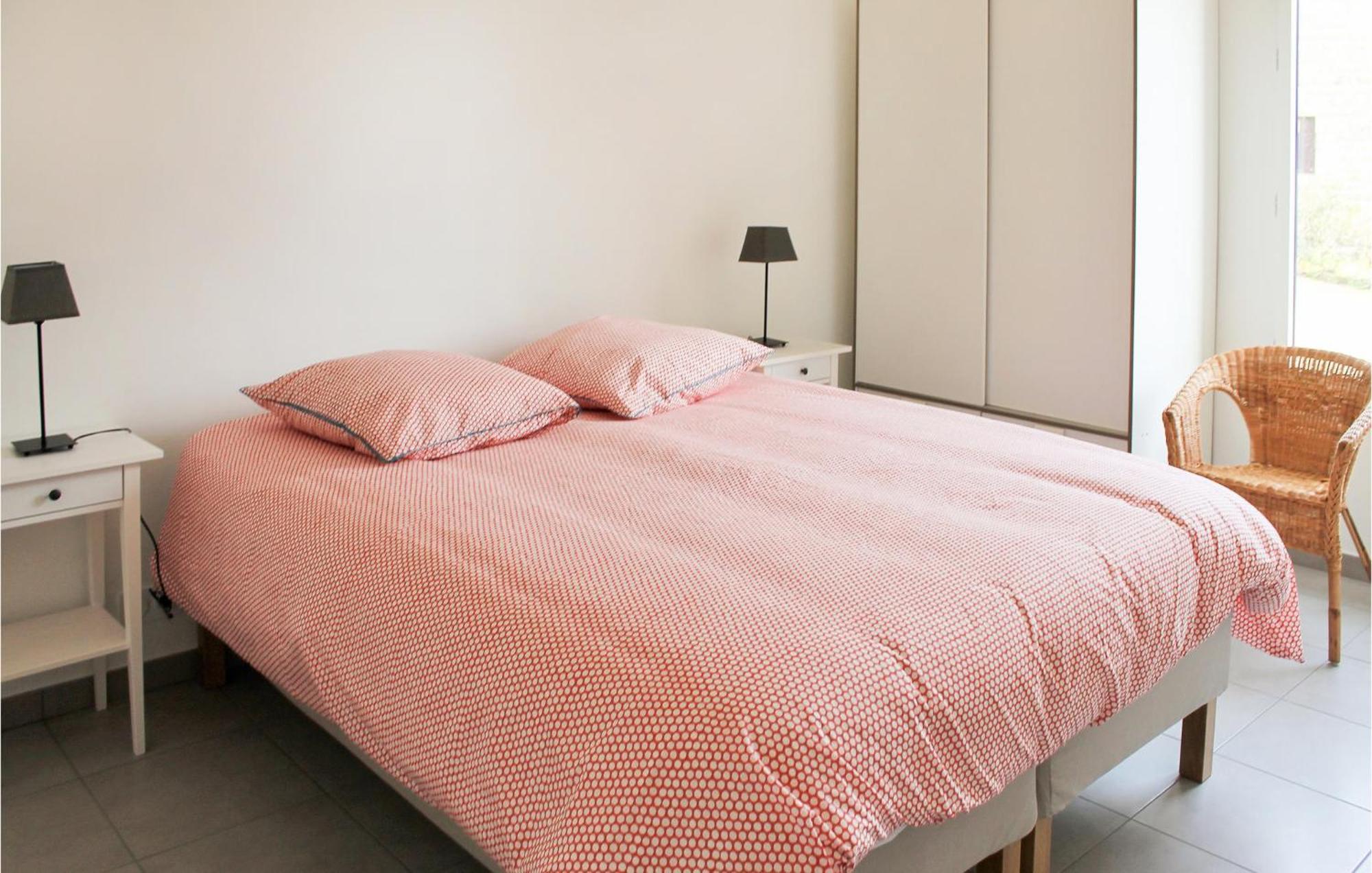 Beautiful Home In Erdeven With Kitchenette Eksteriør billede